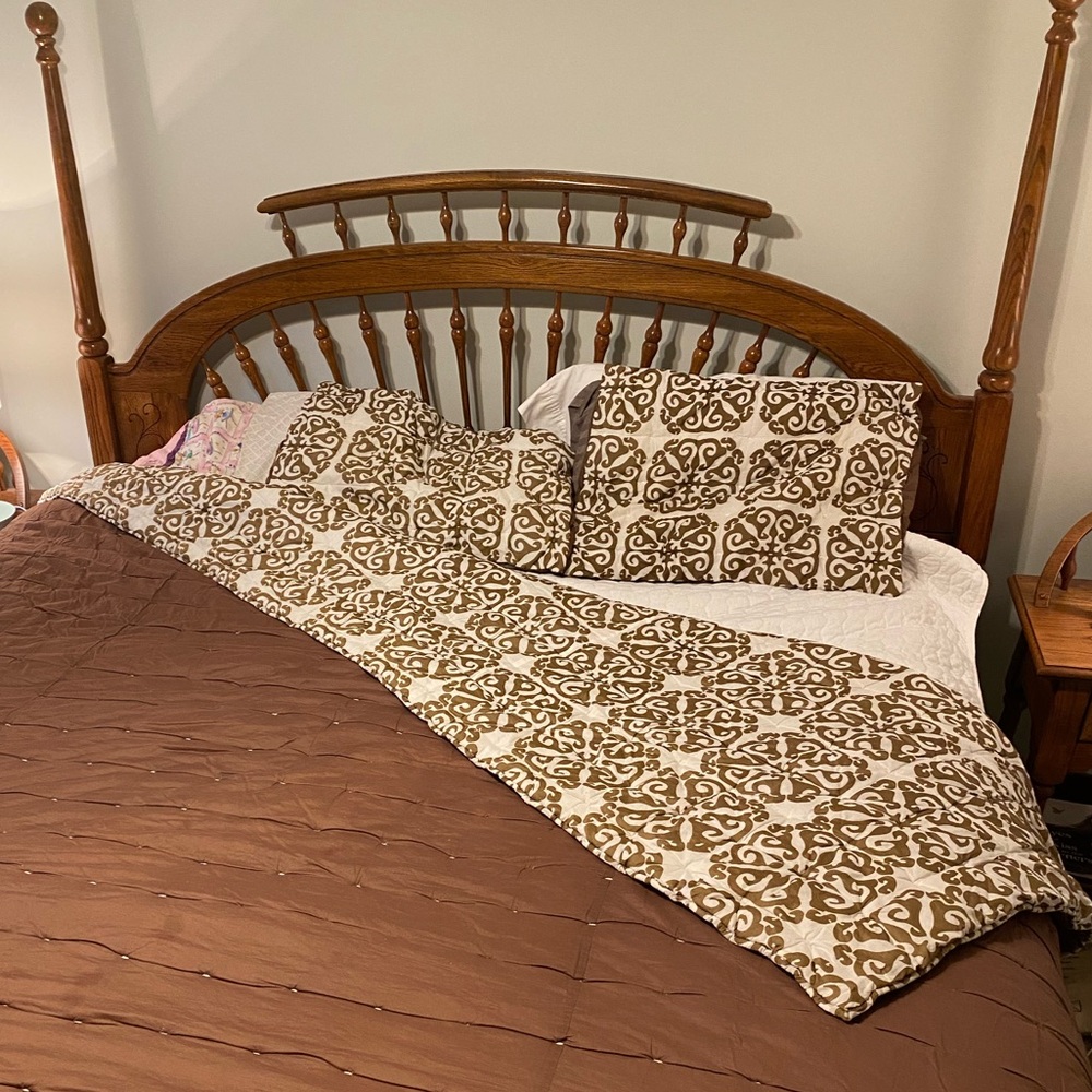 West Elm King comforter and 2 standard shams
